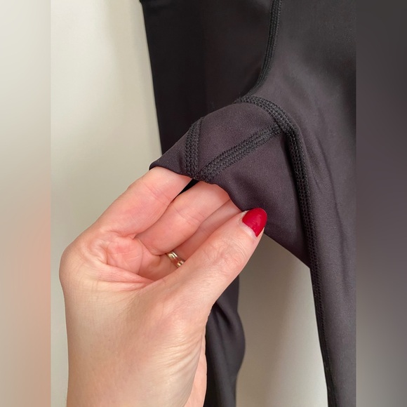 Old Navy High-Waisted PowerSoft 7/8 Leggings - Picture 5 of 9